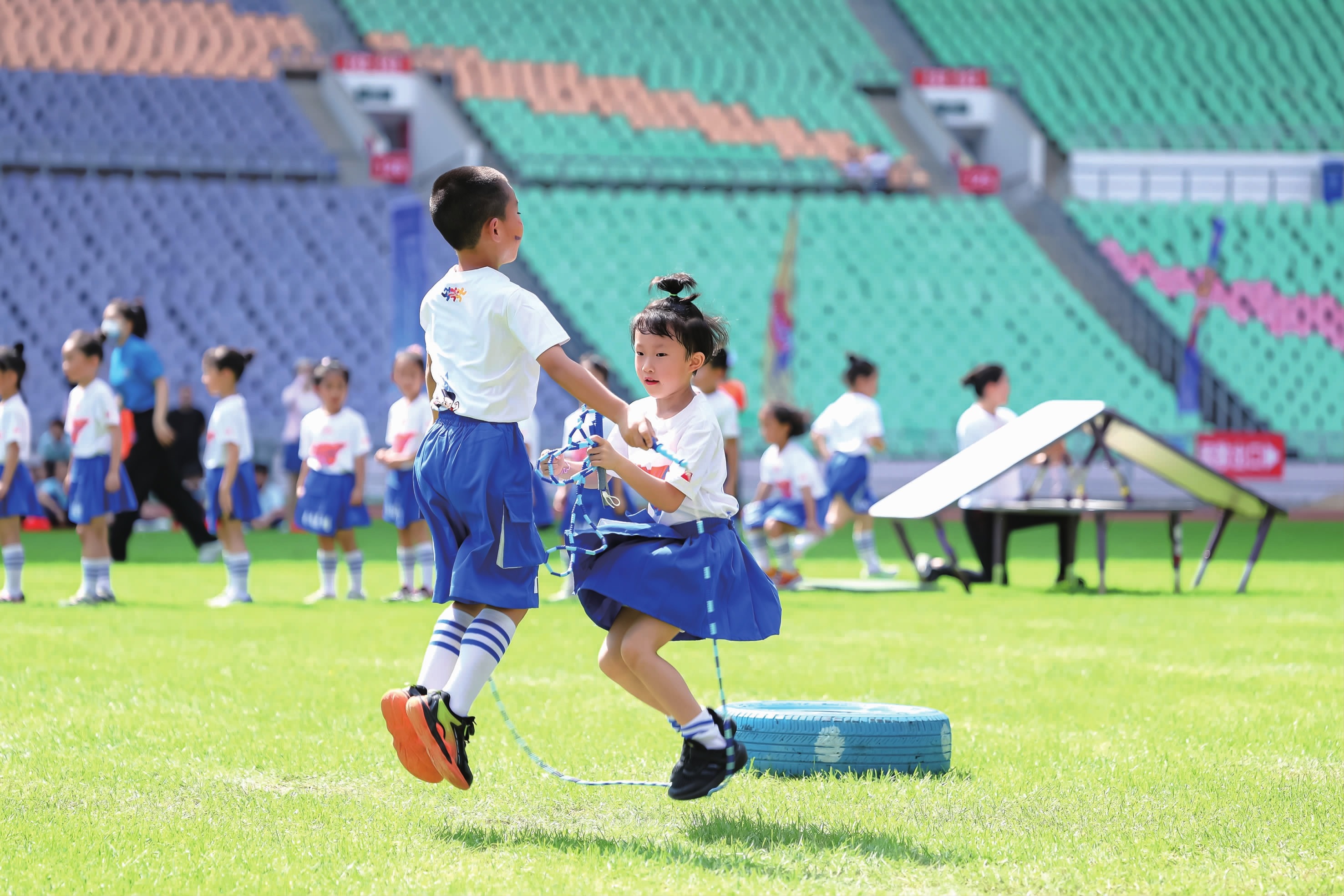 解析克莱顿克肖的曲球轨迹它是如何违背视觉常识的